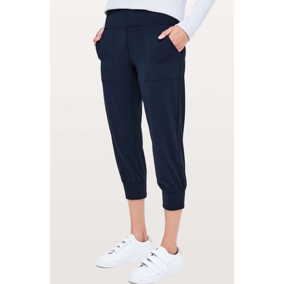lululemon athletica Pants - Lululemon Athletica Align Jogger Crop Pants in True Navy Size 12